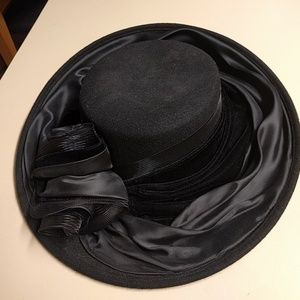 Woman's dress hat